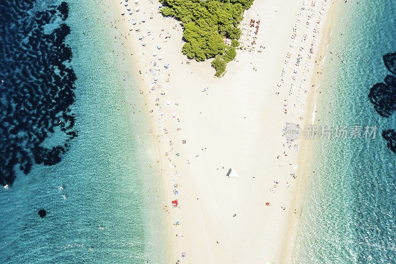 Zlatni Rat Beach鸟瞰图，波尔，克罗地亚